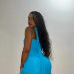 Gabz Instagram - essa cor que azuleja o dia🧚🏾‍♀️