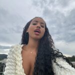 Gabz Instagram - ✨ quando o clima tempo resolve não seguir o dress code ✨