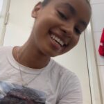 Gabz Instagram - ✨ EU SOU UMA PESSOA ESQUISITA ✨ mas ainda bem que sou atriz e posso chamar minhas esquisitices de ✨ PROCESSO✨ Bom dia 🌈