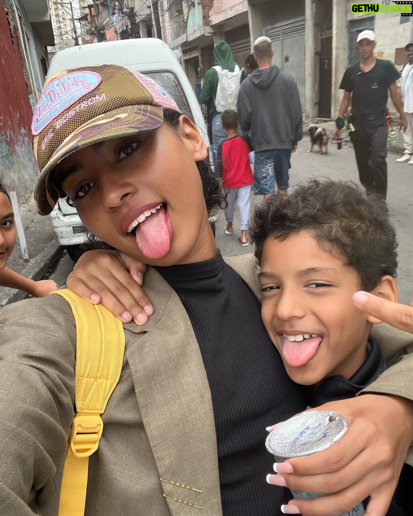 Gabz Instagram - NASCEU!! Da Ponte Pra lá já tá na @streammaxbr 3 EPS HOJE 2 EPS 11/04 2 EPS 18/04 corre pra ver e me diz o que achou 🥺💛