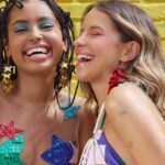 Gabz Instagram - O carnaval tá vindo aí e eu já tô como??? Pronta para para me jogar no brilho e na cor com @rubyrosebrasil 💖 E o melhor é que a make dura muito e a gente pode aproveitar o bloquinho, o rolê ou seja lá onde a gente quiser se jogar sem se preocupar com retoque né? 🫶🏽 Fiquem com essas imagens belíssimas dos nossos bastidores✨ Fotos Backstage: @mapolonio Fotos Campanha: @tauanasofia