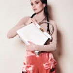 Gaia Girace Instagram - Love u @fendi #fendipeekaboo #inlovewithmypeekaboo #fendi #ad