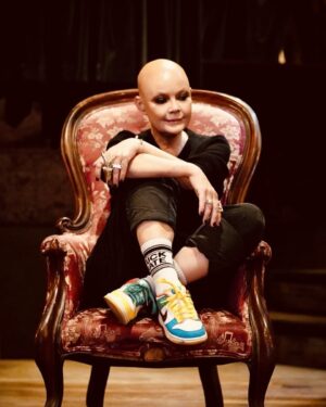 Gail Porter Instagram - Helloooo lovely humans. Just incase anyone still uses X(Twitter), I’ve been hacked. Trying to figure out how to stop the account but to be honest… I’ve had a day in hospital (all fine) and I can’t be arsed with hacking nonsense. Some people must be super bored! Have a great night xxxx