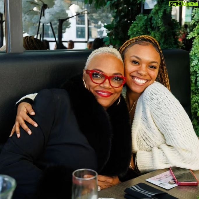 Gail Bean Instagram - Twas a brunch to remember @myavanahaircare #TasteOfTexture thank you @candyvharris 💄@jlamarbeauty 💇🏾♀️ @iamkasirene 💅 @pickacolorbrooklyn 📸 @whoelsebutgiles