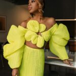 Gail Bean Instagram - Blooming Season but make it BIG -THE BIGGEST . 📸 @kayemccoy_ 📍 @essence BLACK WOMEN IN HOLLYWOOD 💄 @jlamarbeauty 💇🏾‍♀️ @kaorinikstudios STYLIST @germanee_g | asst @ebonysomerville @dashonebydash 👗 @atelierndigo 🙏🏾 God x the Ancestors
