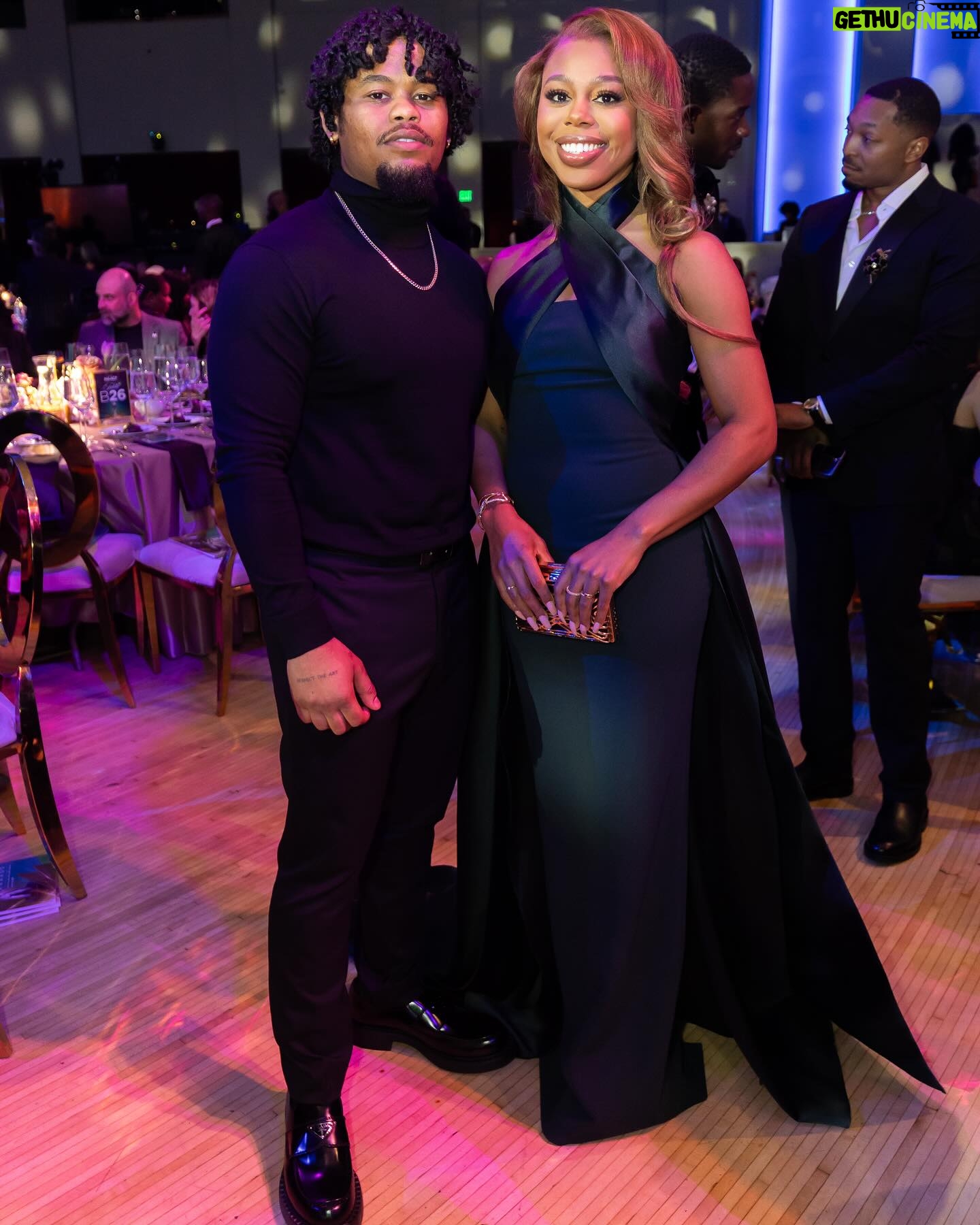 Gail Bean - 26.7K Likes - BIG BLOOM
📸 @whoelsebutgiles | @thehbuc
📍 @naacpimageawards
💄 @camaraaunique
💇🏾♀️ @kaorinikstudios
STYLIST @apuje
👗 @solacelondon
.
I was nervous all day.
I didn’t prepare a speech.
I wanted my flowers.
I prayed for this.
I prepared for this.
I worked for this.
I left Stone Mountain for this.
Regardless of any of that, I couldn’t have done it without you, @johnsingleton @damsonidris @imalcolmmays @aminjoseph @isaiahkjohn @michaelhyatt16 @luvangelalewis @reignedwards @marcushenderson314 @therealpetasergeant @tashmanian the entire @fxnetworks @snowfallfx family @paulinecamera @zayy_12 @themaddoxdp @btgripomatic @thisisbenyounger @mrcarlseaton @gregyaitanes @jeaniebacharachburke @maggiebacharach @deaundrebonds @logankaija @_leonardchang_ @perismencheta @emily1loverios @deraydavis @melvingregg @innovativeartists @etucker_pr @trevorengelson1 @doreenwilcoxlittle @kevintcarroll @filipevcosta @katrellekindred @thereeljade @iamaprilwatkins @caliboyuk @tproducer1 @karenaevans @timandkarenalexander OUR IATSE CREW x every person who graced #Snowfall I share this with you.
.
God x Ancestors thank you! To my momma @mustang_reet x my favorite person in the world, my Daddy, to my friends x family thank you thank you thank you. Yall got me here x keep me rising! To my tribe, you’re my sanity x my security. To every person I’ve met along the way, I’m a reflection of our interactions so know when I win it’s a piece of you that won too.
.
May we all be mindful that our interactions contribute to a persons wins. #MitchellsAreBornWinners
🗣️ Alexa play @earthgang SACRIFICES feat Cole