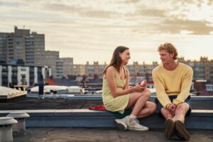 Gaite Jansen Instagram - swipe for a first look of HAPPY ENDING 💖🌈💦⚡️ on @netflix worldwide this fall 💘 written&directed by @joosjeduk 💘 made with an absolute dream crew and starring 🤩💖 @martijnlakemeier @joy.delima @sidartoksoz @sinemkavuss & Claire Bender