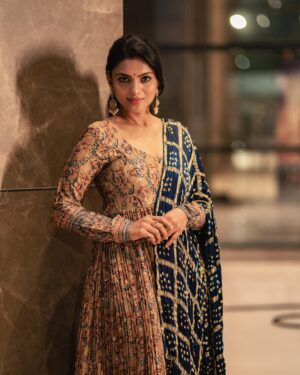 Ganavi Laxman Instagram - Thank you for the look and click❤️❤️💕💕.
Designed and Styled by:@hariniramakrishna.
 📸 by: @rohitnagsai