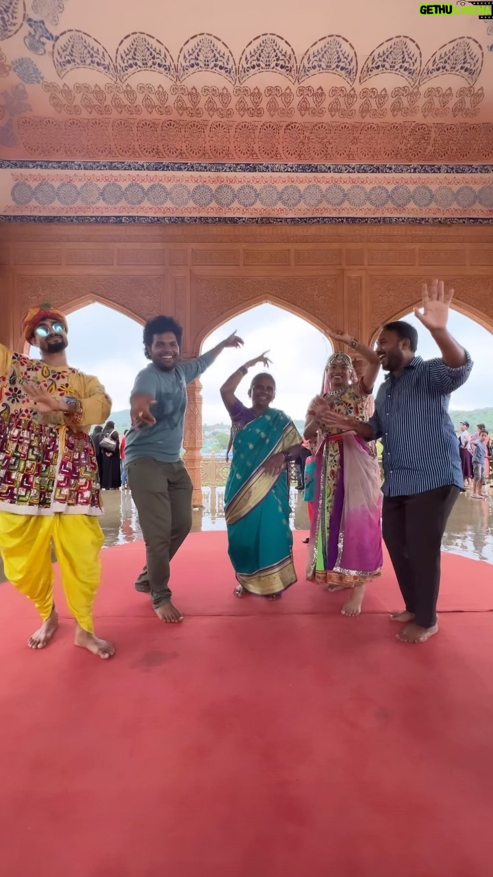 Gangavva Instagram - Which state attire it is ? 1.Tamilanadu 2.Rajastan 3.kerala 4.odisha . @ramojifilmcity 🫶🏻 . #state #dress #dance #fun