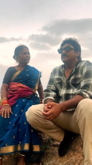 Gangavva Instagram - గంగవ్వ నక్కిలీసుగొలుసు 😀Gangavva - Nenu - Nakkileesugolusu 😂
#gangavva #raghukunche #fun