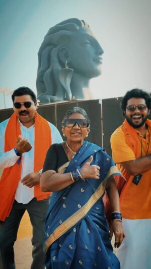 Gangavva Instagram - Gangavva’s swag at isha Adiyogi 🔥
.
📸 @madhualwaala 
@anjimamaaa @gangavva 
.
@isha.foundation @sadhguru @myvillageshow 
.
#mahashivarathridancechallenge #mahashivratri2023 #ishasong #soundsofisha #gangavva #anilgeela #myvillageshow #lordshiva🙏 #adiyogishiva #adiyogi
