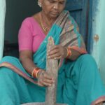 Gangavva Instagram - Gangavva maggie Cheste full video in village show mix #maggie #food #gangavva #summer