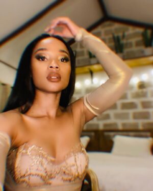 Gaosi Raditholo Instagram - Selfie dump.

Gold & I 🤫✨✨✨