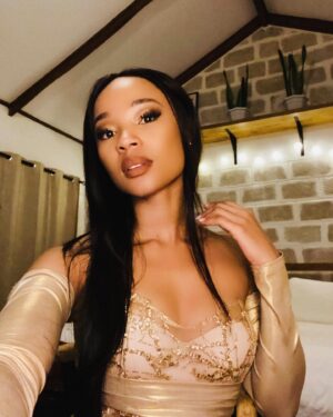 Gaosi Raditholo Instagram - Selfie dump.

Gold & I 🤫✨✨✨