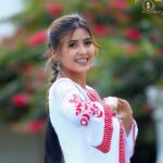 Garima Sharma Instagram – Chadani ♥️ 
#reels #garimasharma #heeramandi #reelsinstagram #reelsindia #nepali #dance #shoot #behindthescenes🎬