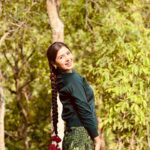 Garima Sharma Instagram – शहरमा त रहरहरु छ्न तर गाँउमा मेरो मन …❤️ 
#garimasharma #villagelife