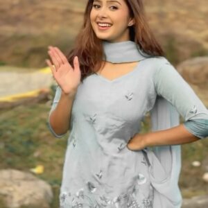 Garima Sharma Instagram - Lanu paryo ♥️😁 #japanilaurey #ownsong