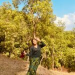Garima Sharma Instagram – शहरमा त रहरहरु छ्न तर गाँउमा मेरो मन …❤️
#garimasharma #villagelife