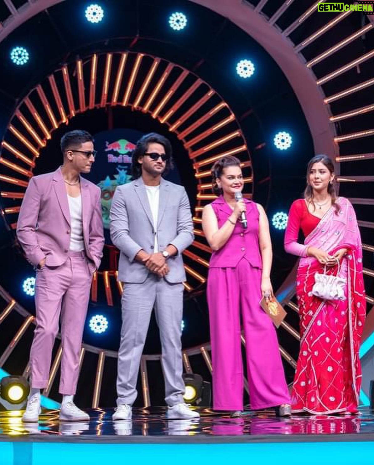 Garima Sharma Instagram - Thank you @comedychampion.np for having us ♥️ LONDON TO PARIS PROMOTION 🌸 Wearing: @samrat_couture Jewelry: @shree_natraj_jewellers Makeup: @lavi_makeupstudio . . . . #debut #moviepromotions🎥 #keepsmiling #positivity #comedy
