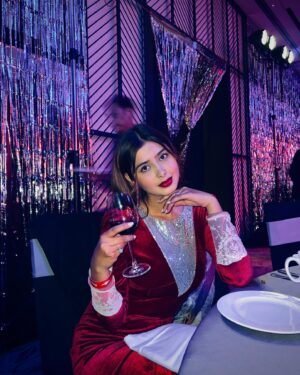 Garima Sharma Instagram - “A night to remember, a year to cherish. Here’s to new beginnings! 🍷
#2024 
 #NewYearVibes”