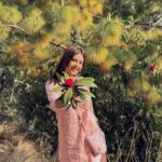 Garima Sharma Instagram - 💐🍁🌿 #keepsmiling #positivevibes #lostinwoods 🌲