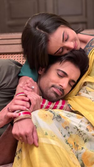 Garvita Sadhwani Instagram - Show khatam ho sakta hai par Humara Rishta Nahi ❤️🫶🏻
And it’s a Wrap