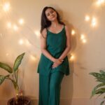 Gauri Kulkarni Instagram - Saste Lighting ke Nashe 🤭💚 Dress- @sadagi.in P.C- @ashayrtulalwar