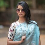 Gauri Kulkarni Instagram - ☁️🩵 Jewellery- @shreerampearls Saree- @aaru_abhijit P.C- @ashayrtulalwar Hair and saree draping- @ruksar__99 Make up- @makeupwith_swarada styled by- @tanmay_jangam
