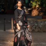 Gauri Kulkarni Instagram - Yess!! It’s a T-shirt 😉🖤🤍 Saree- @divaastri_sarees P.C- @ashayrtulalwar ❤️ Styled by my Fav @rupalibhosle 😘