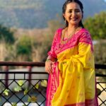 Gauri Kulkarni Instagram - लिंबू कलरची साडी 💛🤗 P.C- @meshreysawant Saree- @tanishkweddingsaree Jewellery- @shreerampearls
