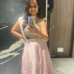 Gauri Kulkarni Instagram - Hello! 💜🤗 Sangeet ready with my favourite @_vastralekha_ 😉 #notmywedding #notmysangeet 😅
