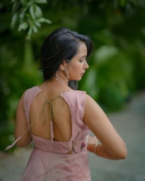 Gauri Kulkarni Instagram - When people call you Barbie 🩷🤭🌸

Dress- @_vastralekha_ 
P.C- @rushikeshhoshingphotography 
Styled- @tanmay_jangam