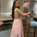 Gauri Kulkarni Instagram - Hello! 💜🤗 Sangeet ready with my favourite @_vastralekha_ 😉 #notmywedding #notmysangeet 😅