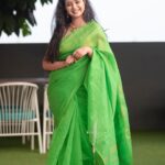 Gauri Kulkarni Instagram - It’s the Humidity 😒💚 Saree- @thechaphatales Make up- @nikitadhaygude_makeupartist Hair- @nehavaishnav_makeover P. C- @luminousproductionsindia