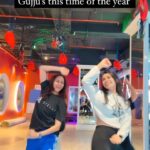 Gautami Kapoor Instagram - Garba fever got us grooving to the beats 🌟💃 #navratri #garba #dancers #instagood #fun #gym #friends #vibes #reelitfeelit #mood #gujju
