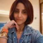 Gautami Kapoor Instagram - Sawaal ka jawaab .. sahi ya galat … kya lagta hain aapko doston ??? 😂😂 #sundayfunday #timepass😜 #humour