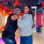 Gautami Kapoor Instagram - When the music fuels your energy and you dance your heart out !💥🕺 #humaayehain #hookstep #weekendvibes #fyp #explore #reelsinstagram #trending #tigershroff #ganpath #duo #foryourpage #ınstagood #dance #dhamaka #bollywood #trending #energy #bollywoodsongs