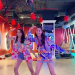 Gautami Kapoor Instagram - Punjabi Swag on point! 💃❤️ @gautamikapoor #dance #mood #vibes #fun #party #punjabi #trendingreels #explore #weekendvibes