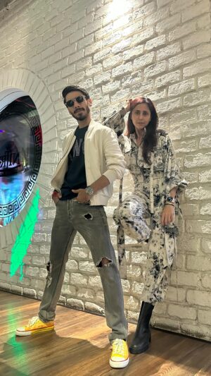 Gautami Kapoor Instagram - “Ramaiya vastavaiya” let’s keep the party going 🕺✨🤟🏻

#jawan #energy #vibe #fun #dance #feel #reelsinstagram #fyp #mood #srk #janmastami