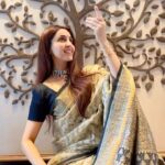 Gautami Kapoor Instagram - On the eve of Janmashtami… freedom to dance 💃freedom to express 😀freedom to love ❤️…what’s your freedom ???… Thank you @rahulsharma.rg for always inspiring me🙌🏾, @kapadiabhavika_ @hetviiii_30 for shooting this 🫶🏼…#studentoftheyear #radhakrishna #purejoy❤️