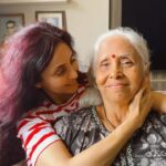 Gautami Kapoor Instagram - My constant, steady best friend for life … she is pretty , positive, peppy but definitely not PREG….😂🙈😊😀😇!!!! Happy Mother’s Day Aaee and to all mothers !!! Cheers to the fighters , the lovers , the caretakers and the care givers …… MOTHERS ❤️❤️ Hope this can bring a smile to your face 😃
