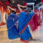Gautami Kapoor Instagram - Twirling through traditions, dancing in grace, Saree swirls adding beauty to the dance floor space!💙 #tumkyamile #rockyaurranikipremkahani #dharma ##saree #dancereels #viral #trendingreels #instagood #instagram #trending #ranveer #aliabhatt