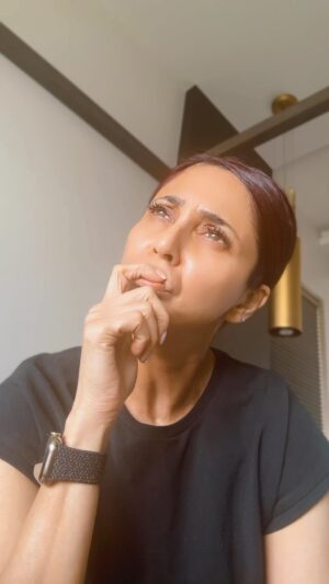 Gautami Kapoor Instagram - Bolo bolo doston..🤔🤔🤔🤔and my insta fam bolo bolo