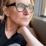 Gautami Kapoor Instagram - Just had to share this ….. @melrobbins you are truly inspiring…. Love love the content you create !! Amazing ❤️