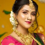 Gauthami Jadav Instagram - 🩷💚🩷 Makeup @makeoverwith_yogitabhosale #makeuplook #gouthamijadav #sathya #zeekannada #beautiful