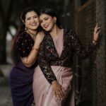 Gauthami Jadav Instagram - #TheSisterhood👭 Makeup @makeover_by_rashmimanoj Hairdo @hairstyle_banu Photography @mega_mind_photography Jewels @sakhi_rental_jewellery Designer @mikhu_boutique #sisterhood #sister #smile #bond #positive