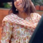Gauthami Jadav Instagram - Telephone GELEYA♥️ @abhishekgkasaragod (VC) 🤭 Wearing @udojas_sutra #trendingreels #surabhibharadwaj #vanathailam #trendingaudio #montage