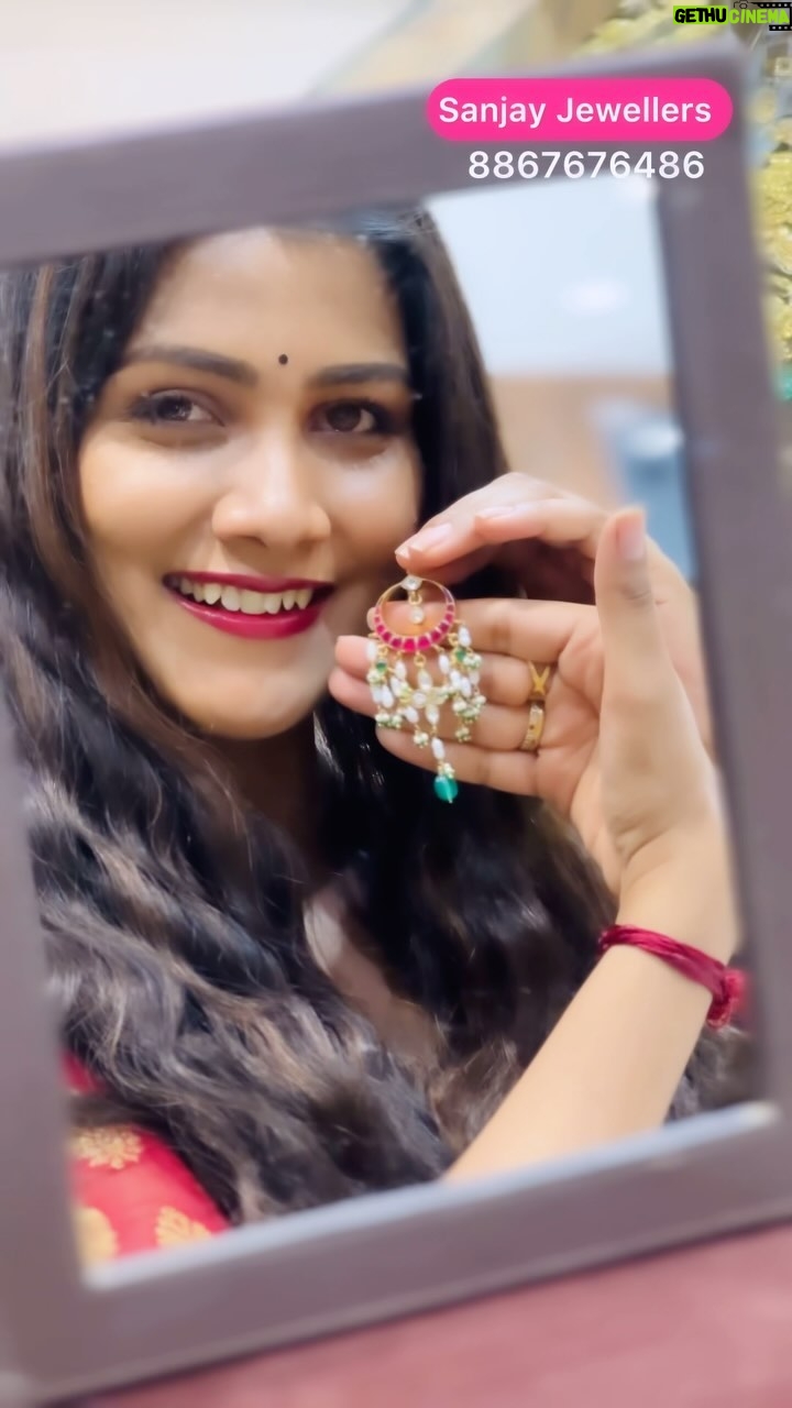 Gauthami Jadav Instagram - @sanjay_jewellers 10 years WARRANTY on Polish Pure silver gold polished jewellery Follow @Sanjay_jewellers Store locations- - Rt street (Chickpet) - 3rd Block jayanagar - 2nd Floor Mantri Mall Call 91-8867676486 for locations