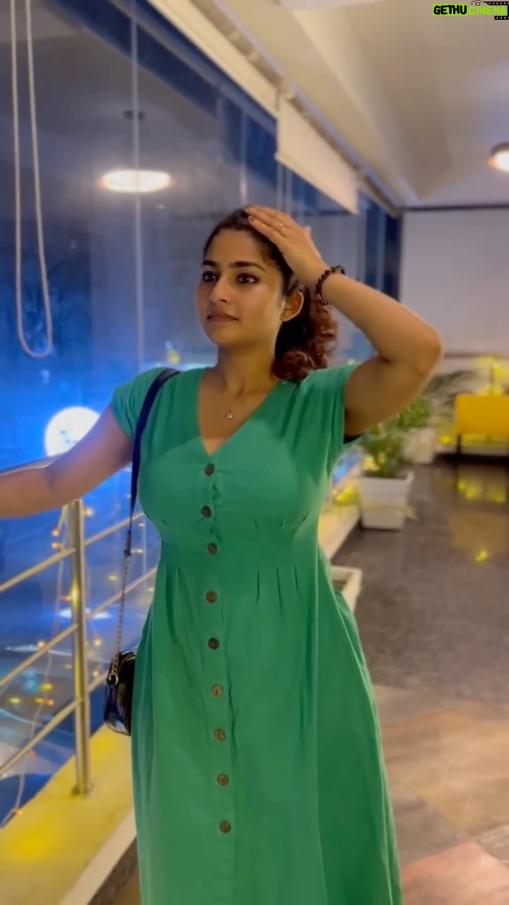 Gayathri Ashok - 3.4K Likes - Weekend vibes 🐣☘️
🎥 @sreelakshmi.venugopal ✨
#weekend
#new
#trendingreels
#fashion
#love