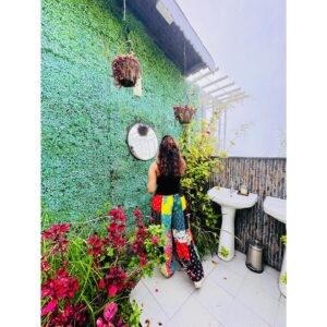 Gayathri Ashok Instagram - Breathe, see, listen, feel what’s around ✨🌻